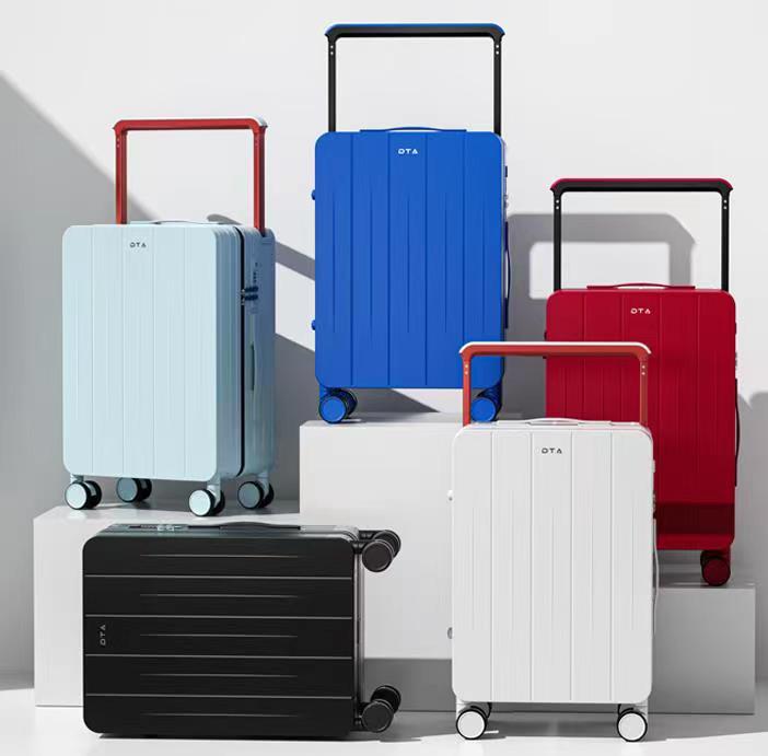 PP Luggage vs PC Luggage: Which is right for you?